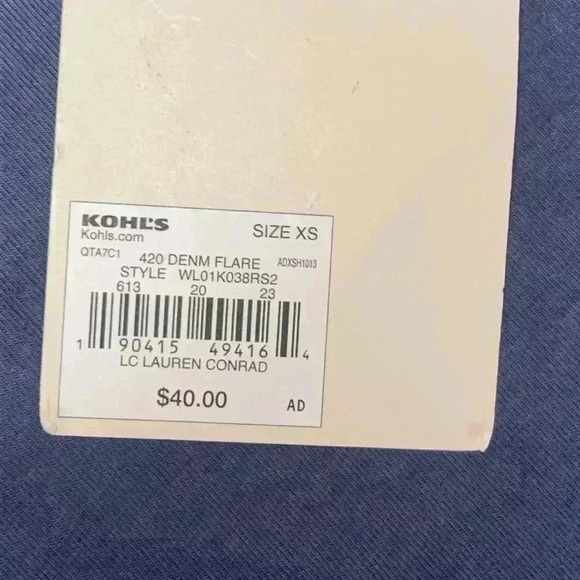 Lauren Conrad LC Squareneck Lace Volume Sleeve Blouse Women’s Size XS - Picture 4 of 5